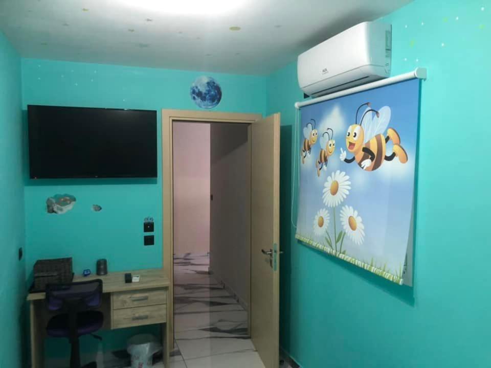 Golden Fox Studios And Suites Lákones المظهر الخارجي الصورة