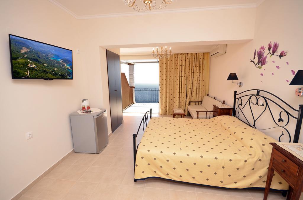 Golden Fox Studios And Suites Lákones المظهر الخارجي الصورة